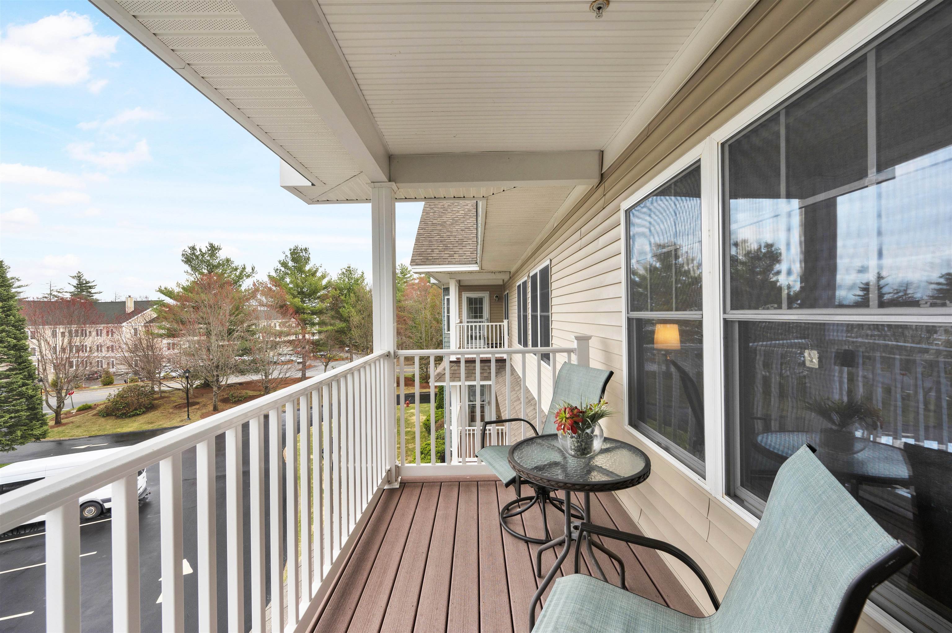 65 Hawthorne Drive Unit: 305