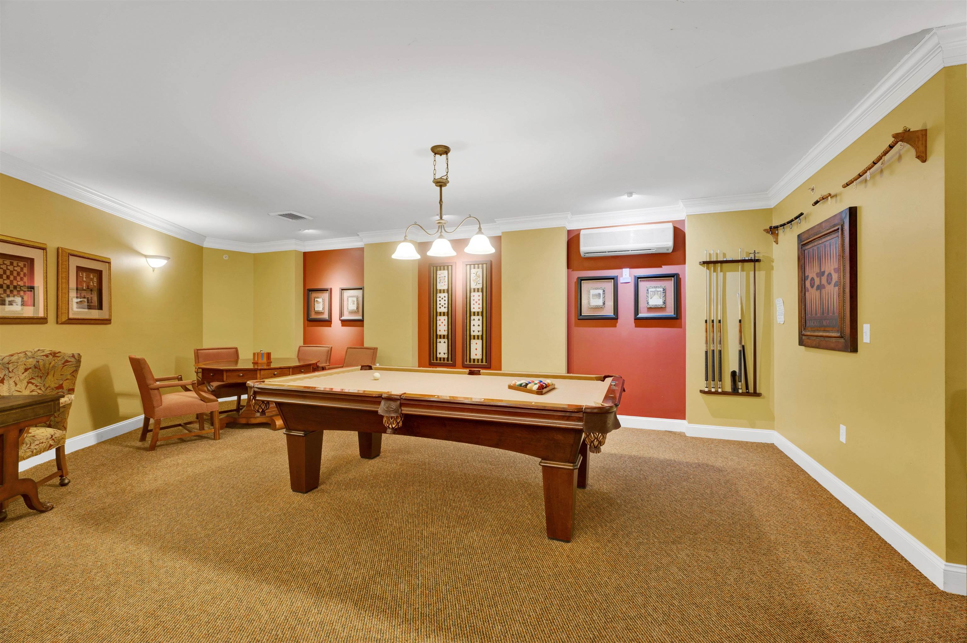 65 Hawthorne Drive Unit: 305