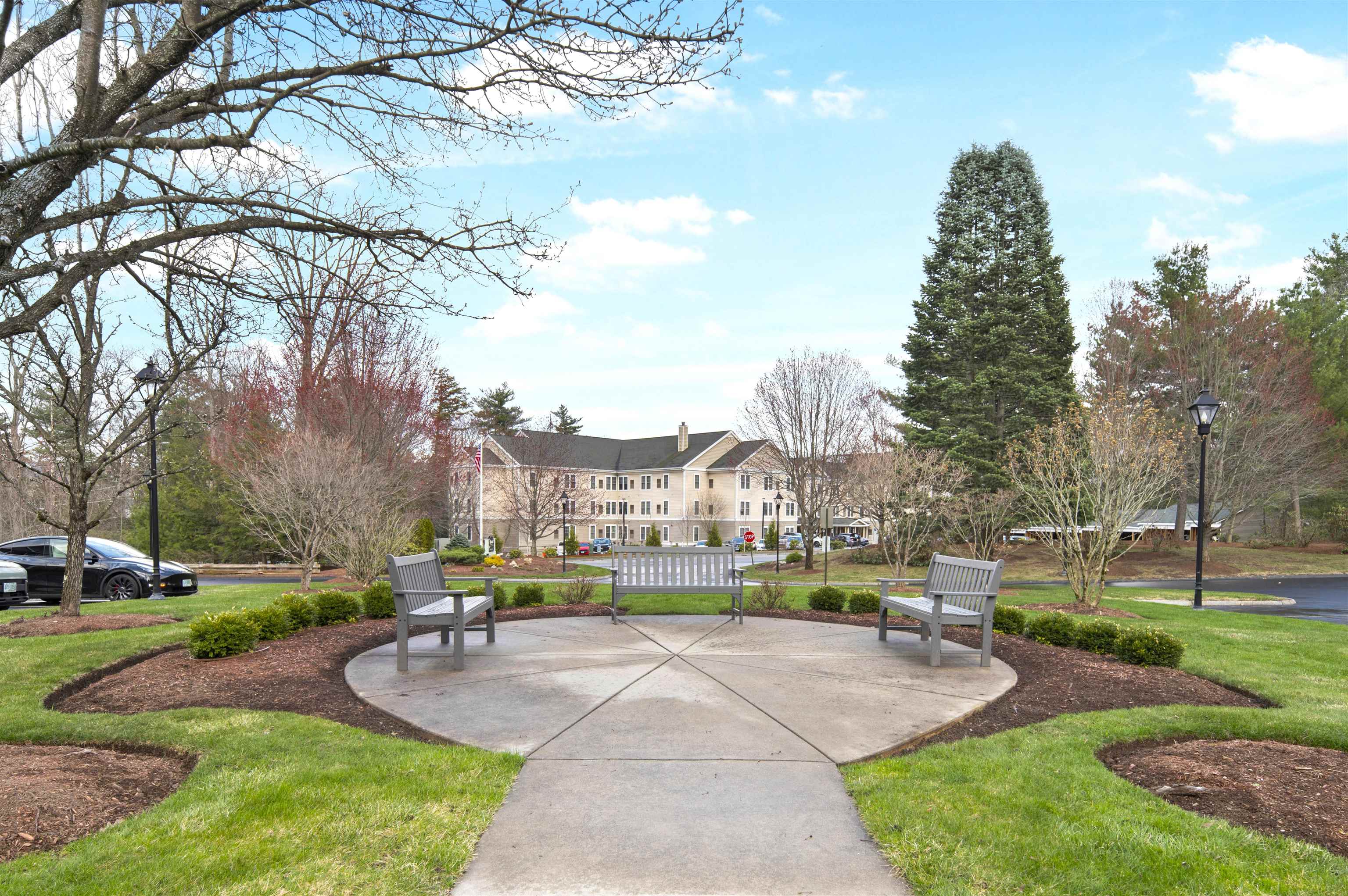 65 Hawthorne Drive Unit: 305