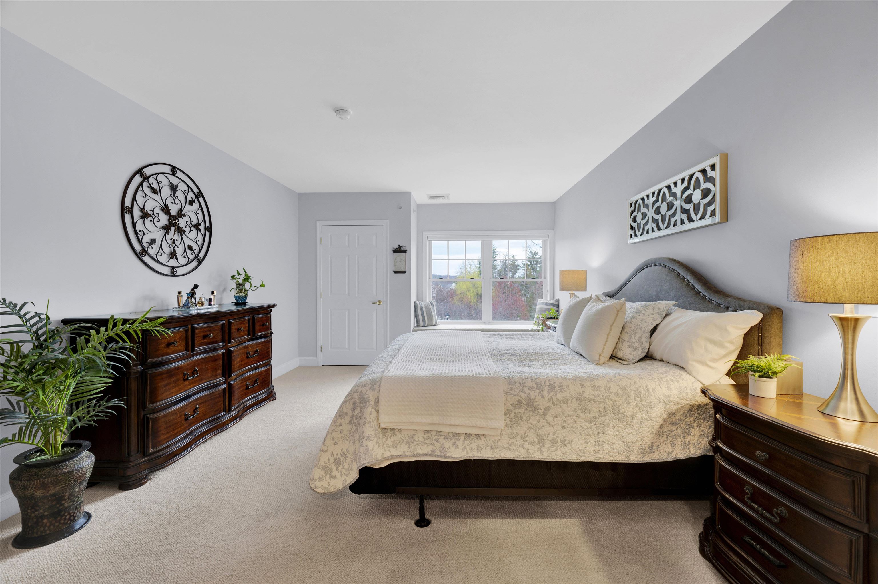 65 Hawthorne Drive Unit: 305