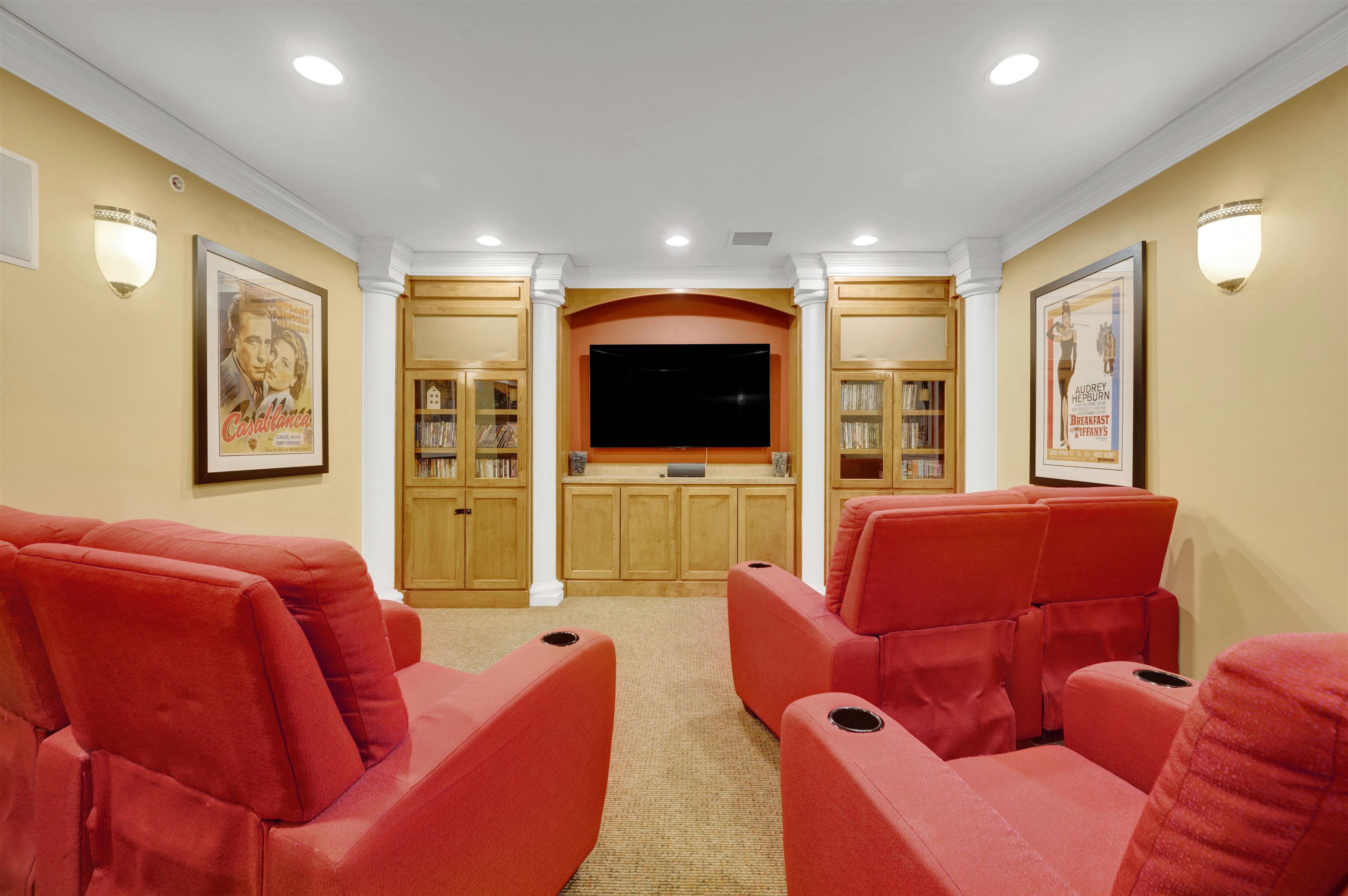 65 Hawthorne Drive Unit: 305