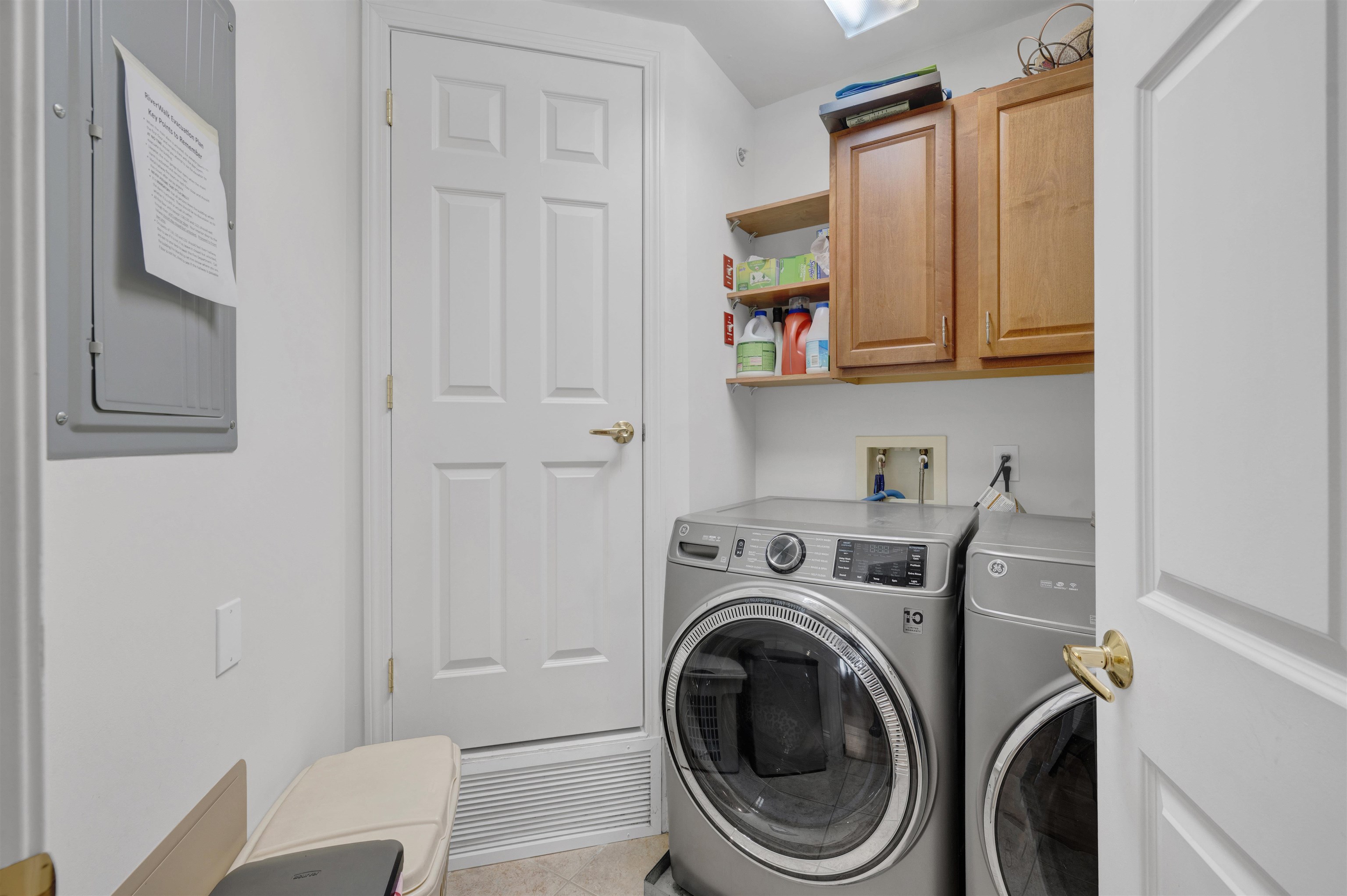 65 Hawthorne Drive Unit: 305