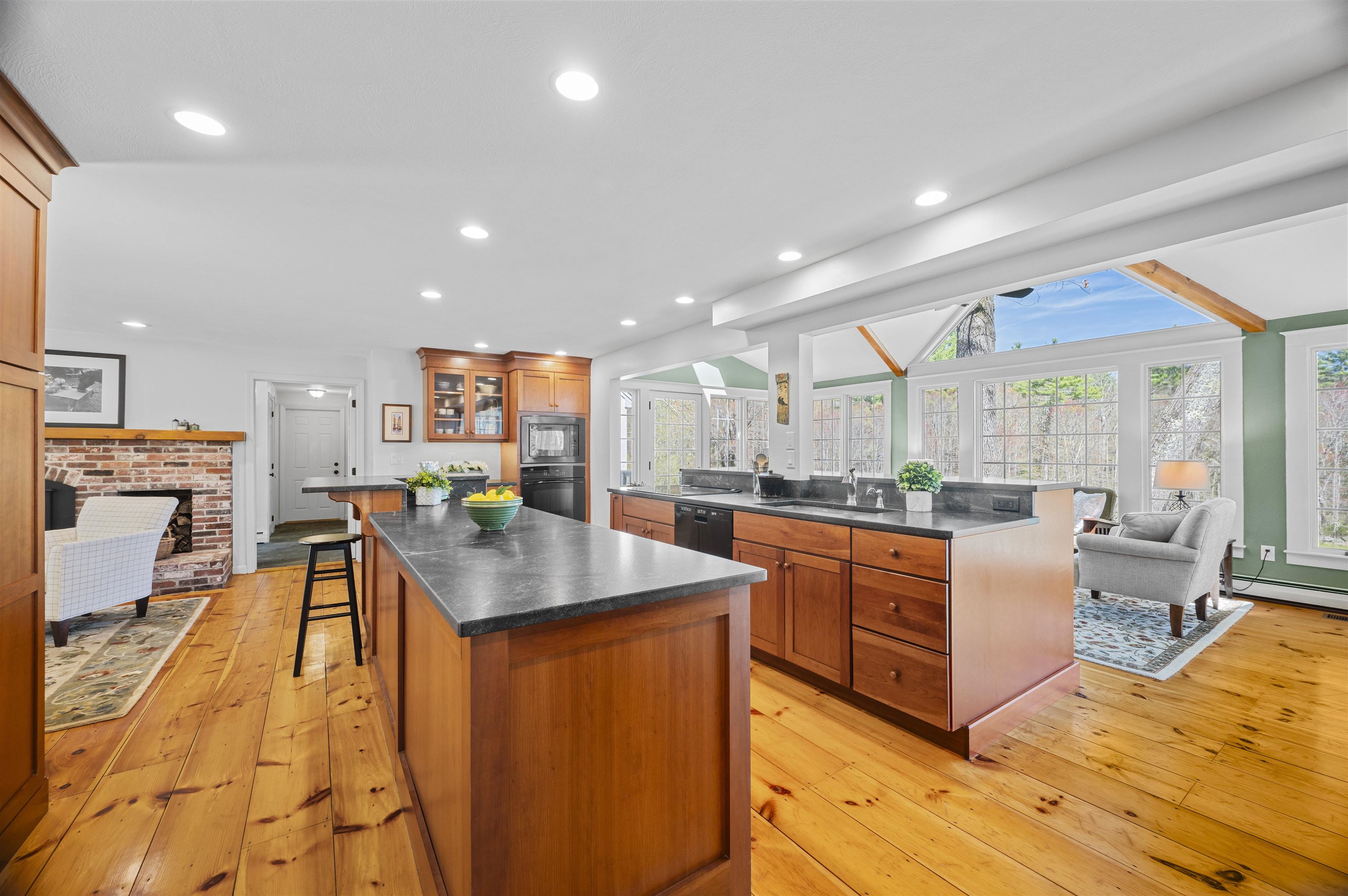 12 Candlewood Drive