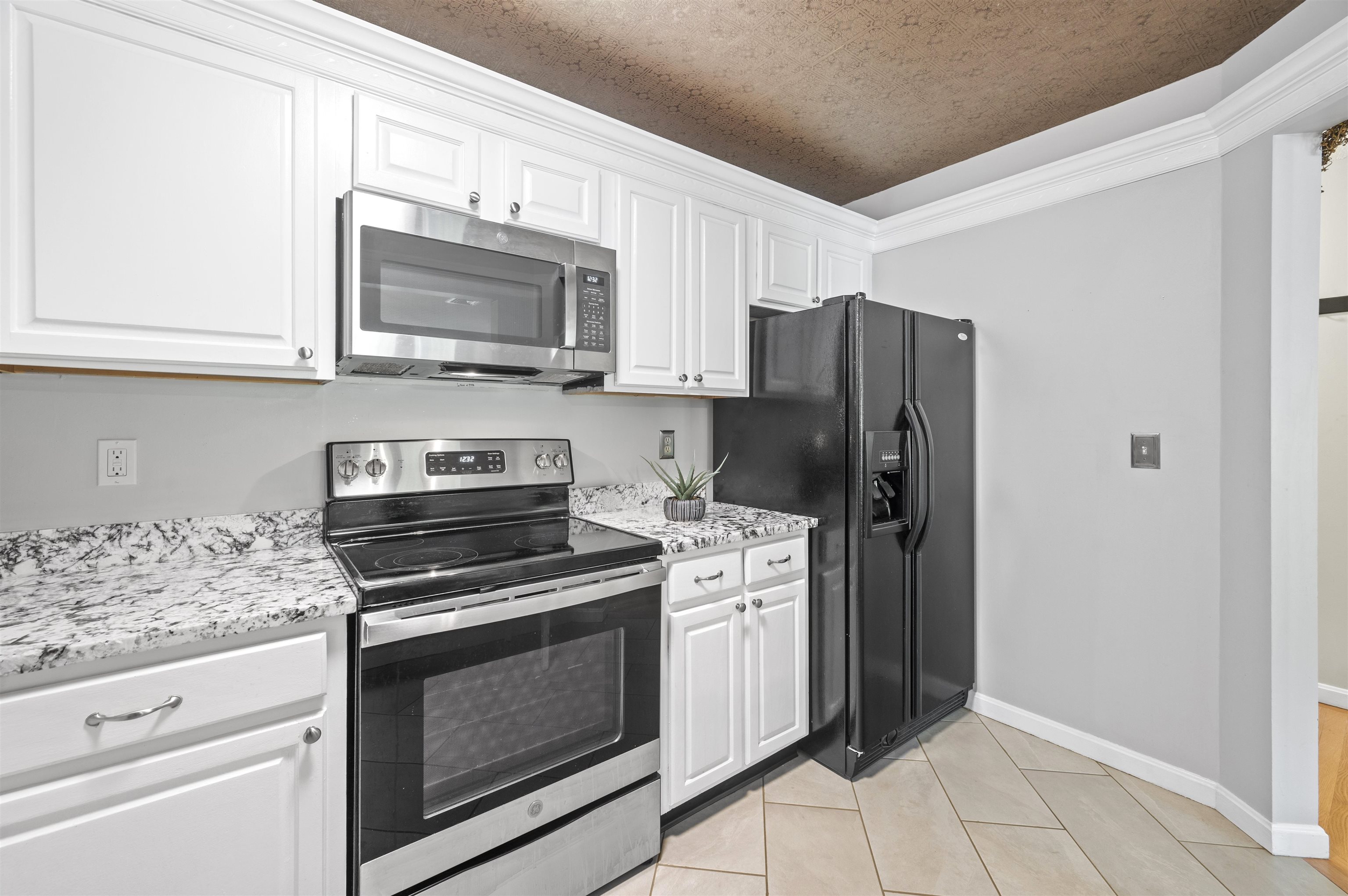 690 S Porter Street Unit: 31