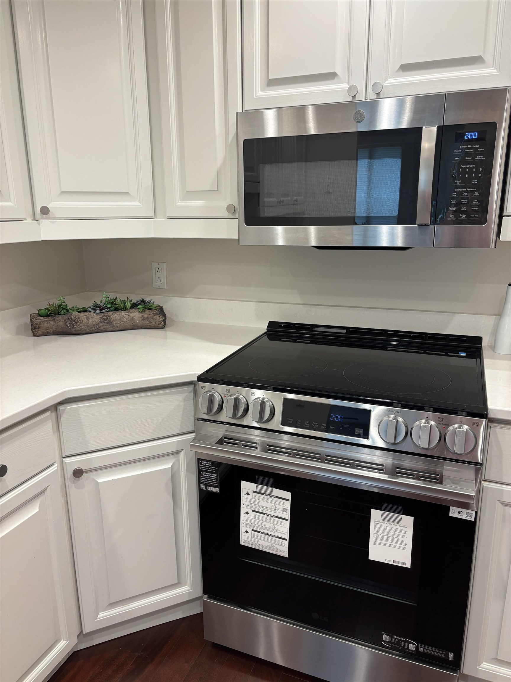300 North River Road Unit: 112