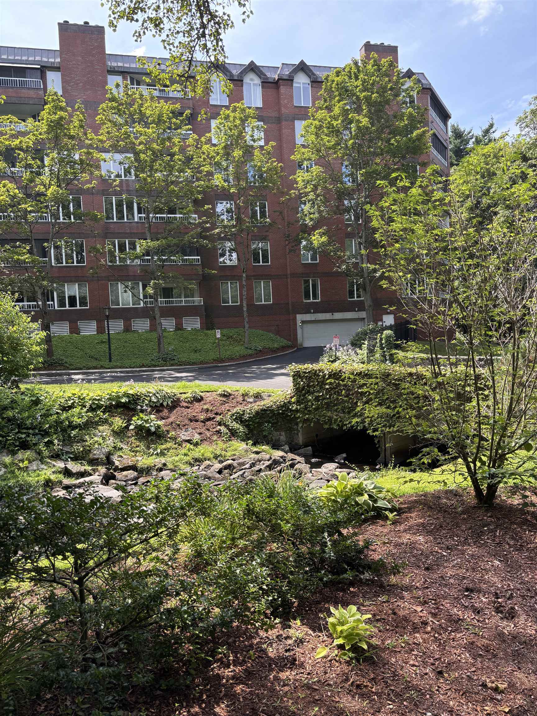 300 North River Road Unit: 112