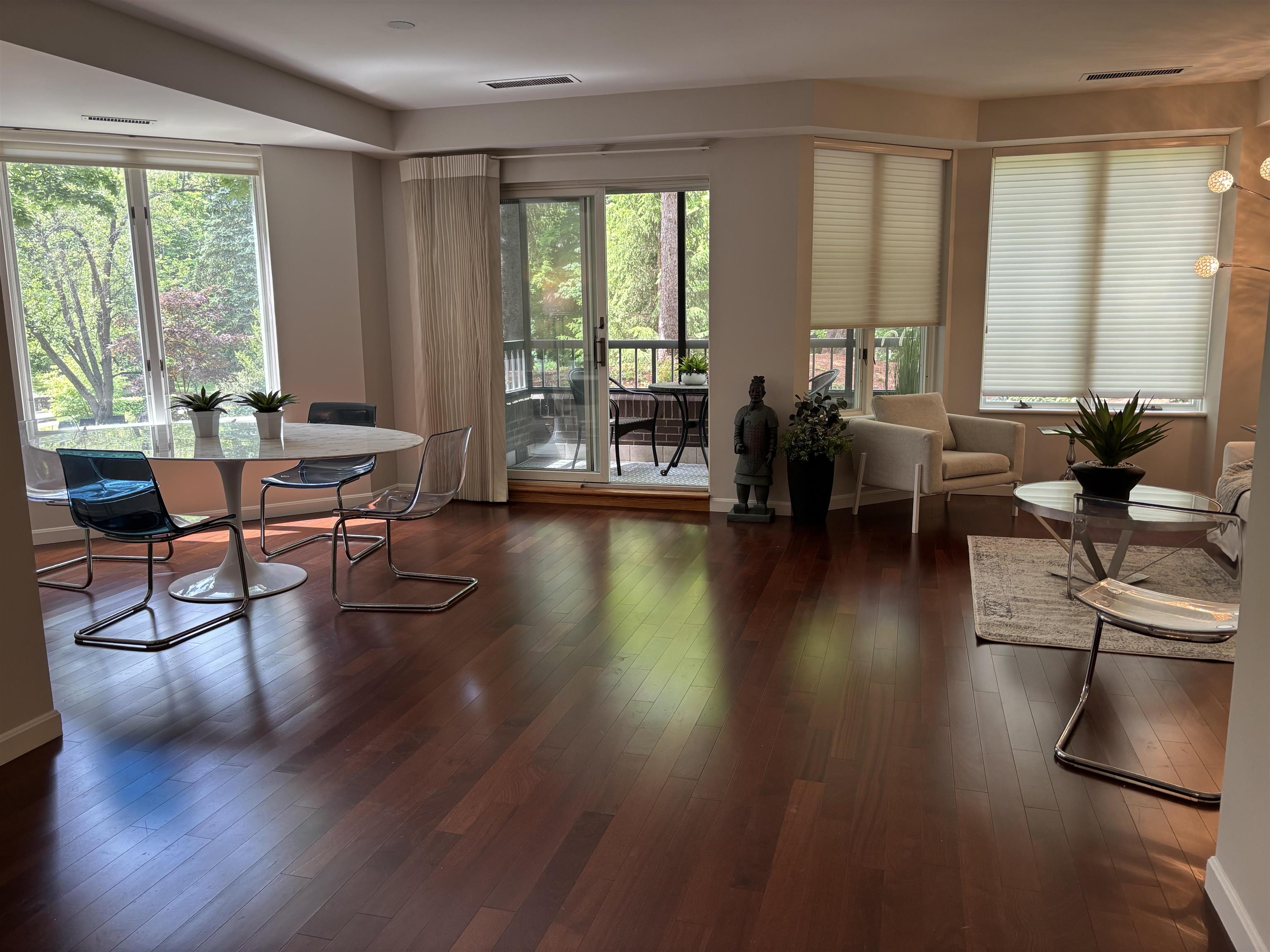 300 North River Road Unit: 112