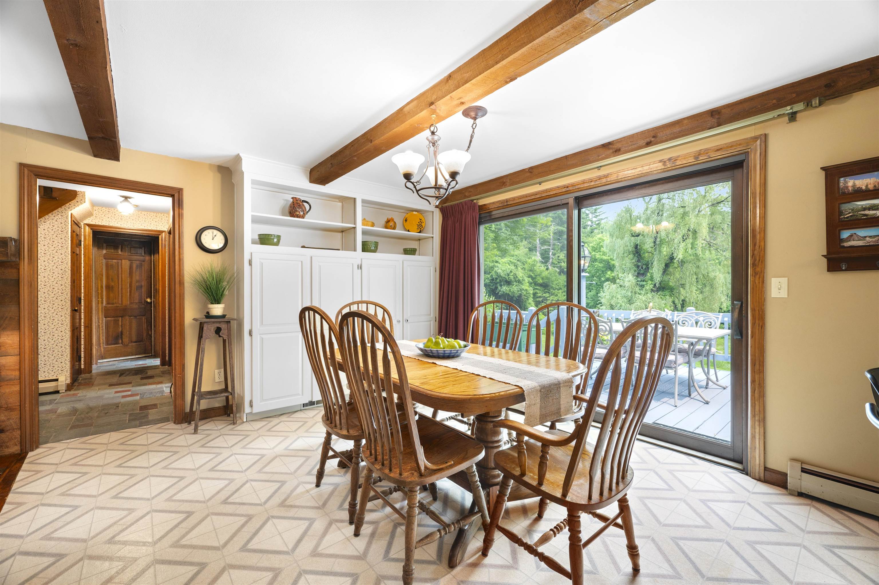 10 Candlewood Drive