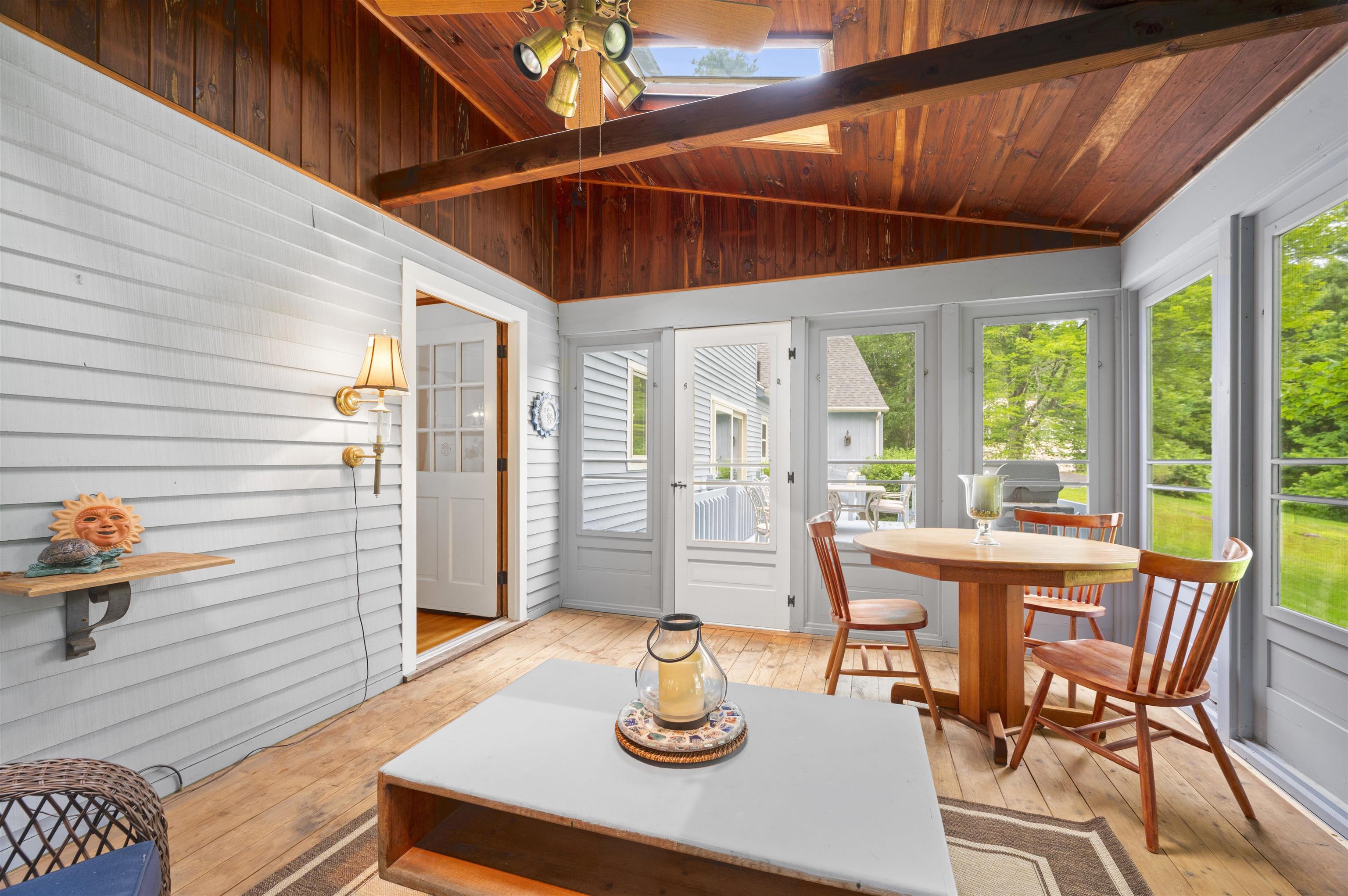 10 Candlewood Drive