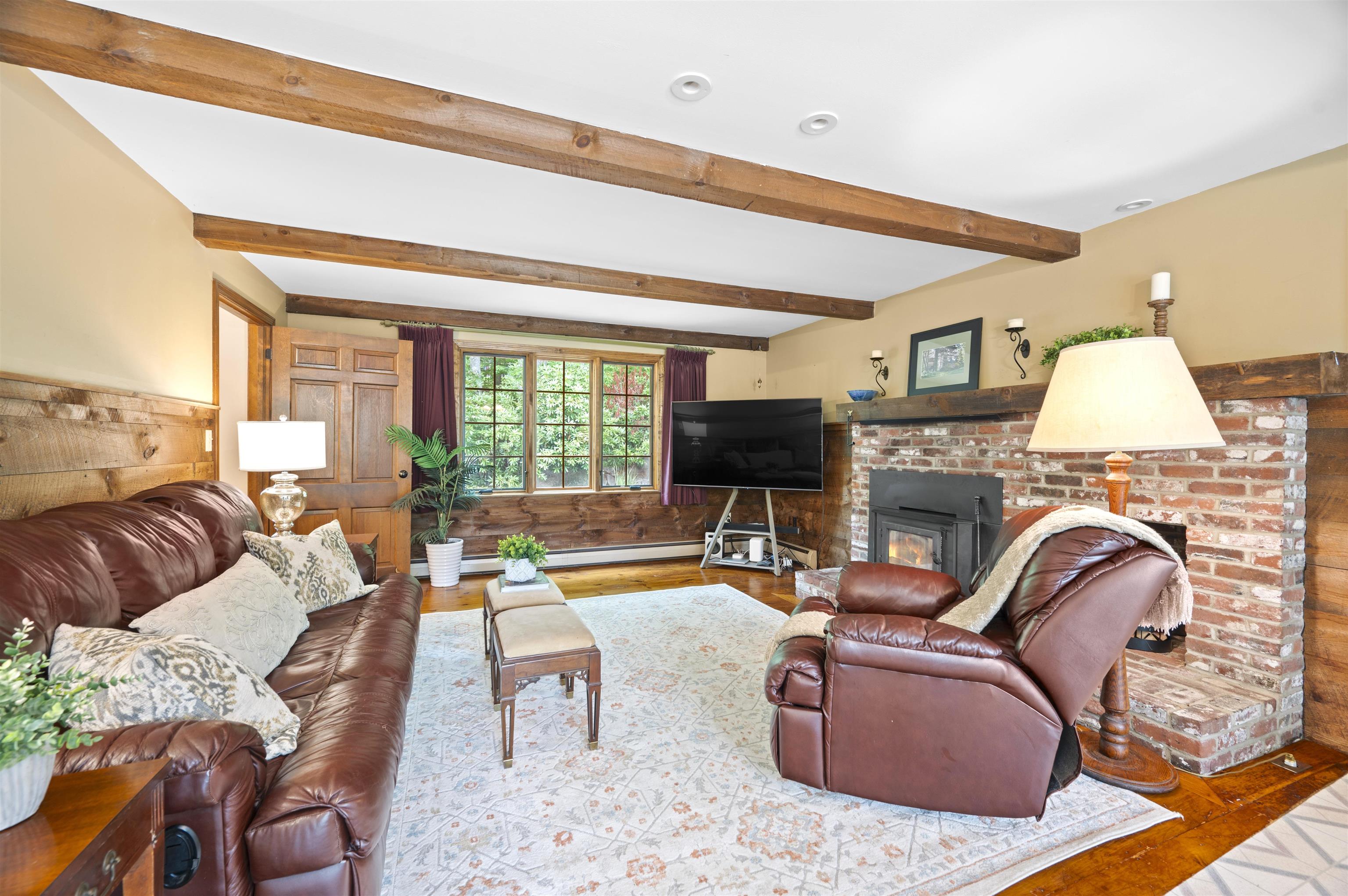 10 Candlewood Drive