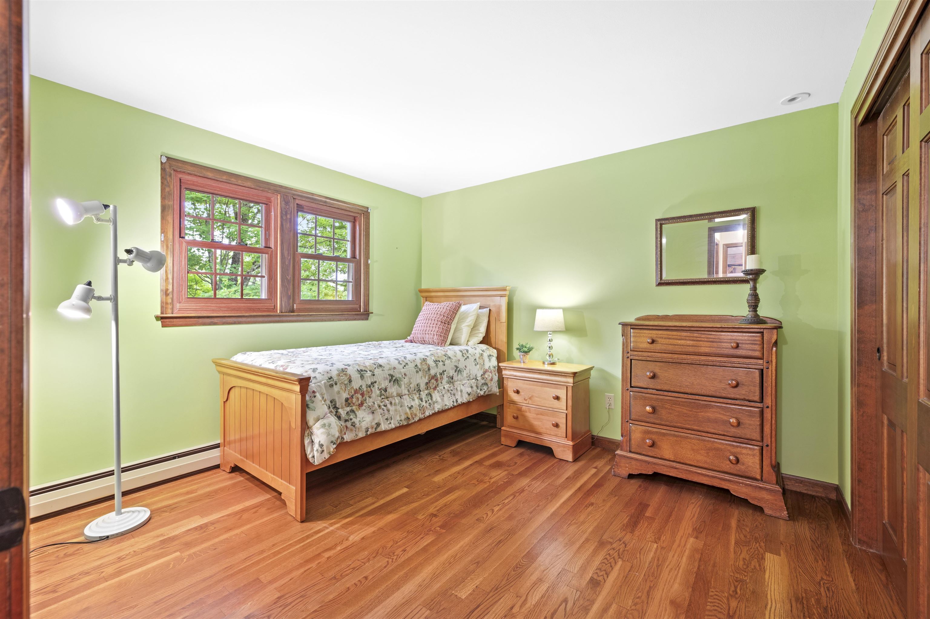 10 Candlewood Drive