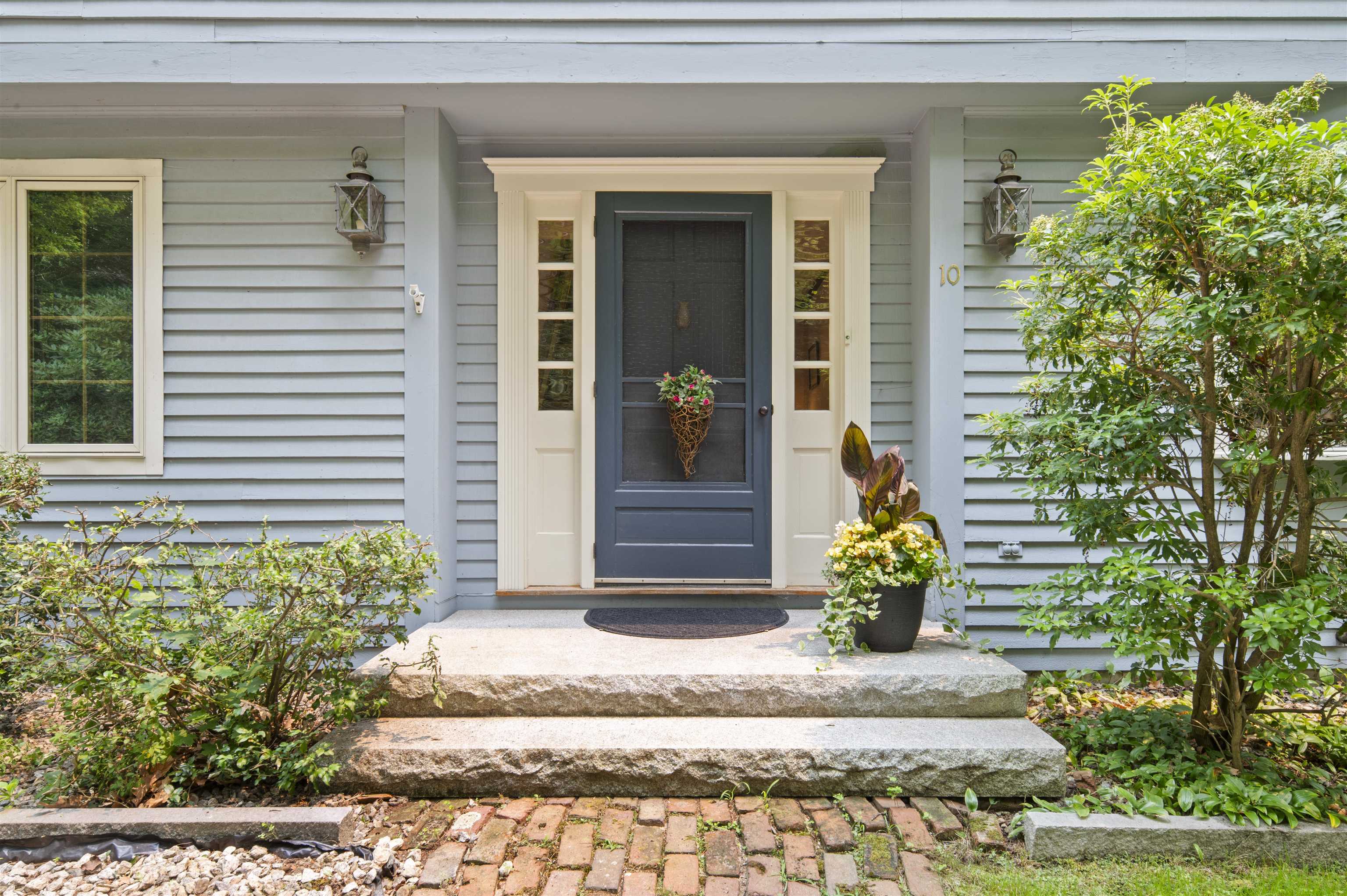 10 Candlewood Drive