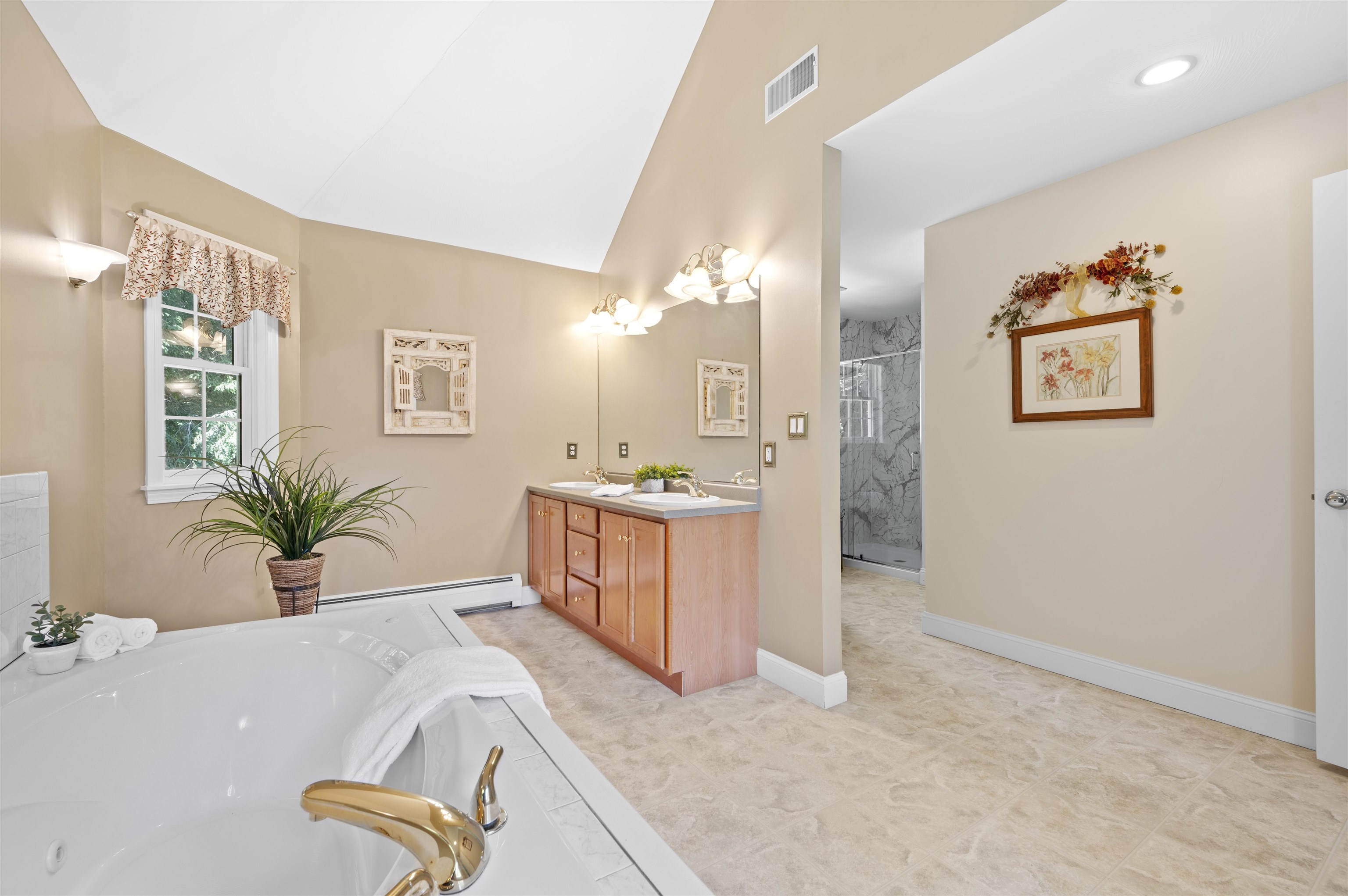 4 Monticello Drive