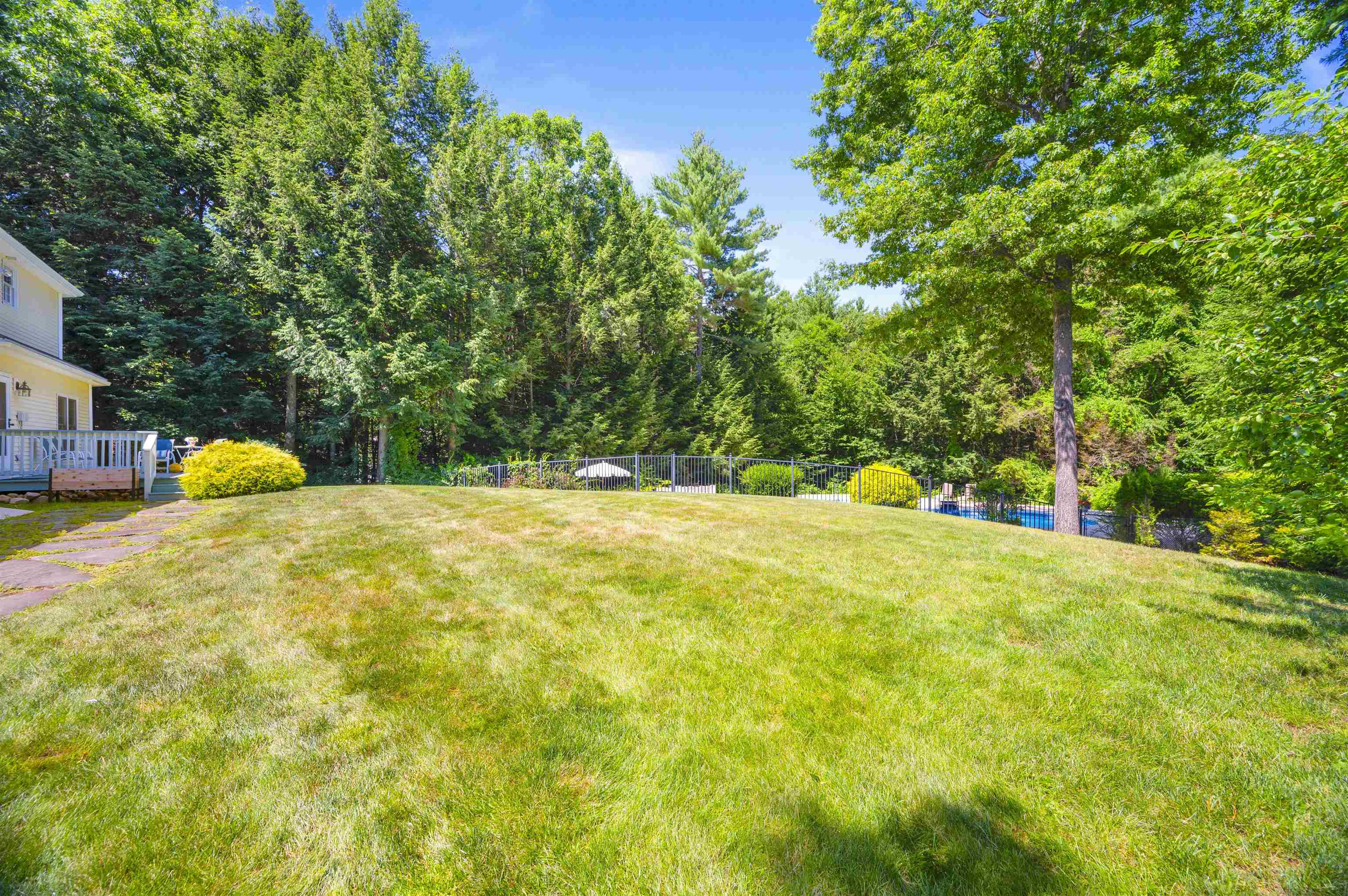 4 Monticello Drive
