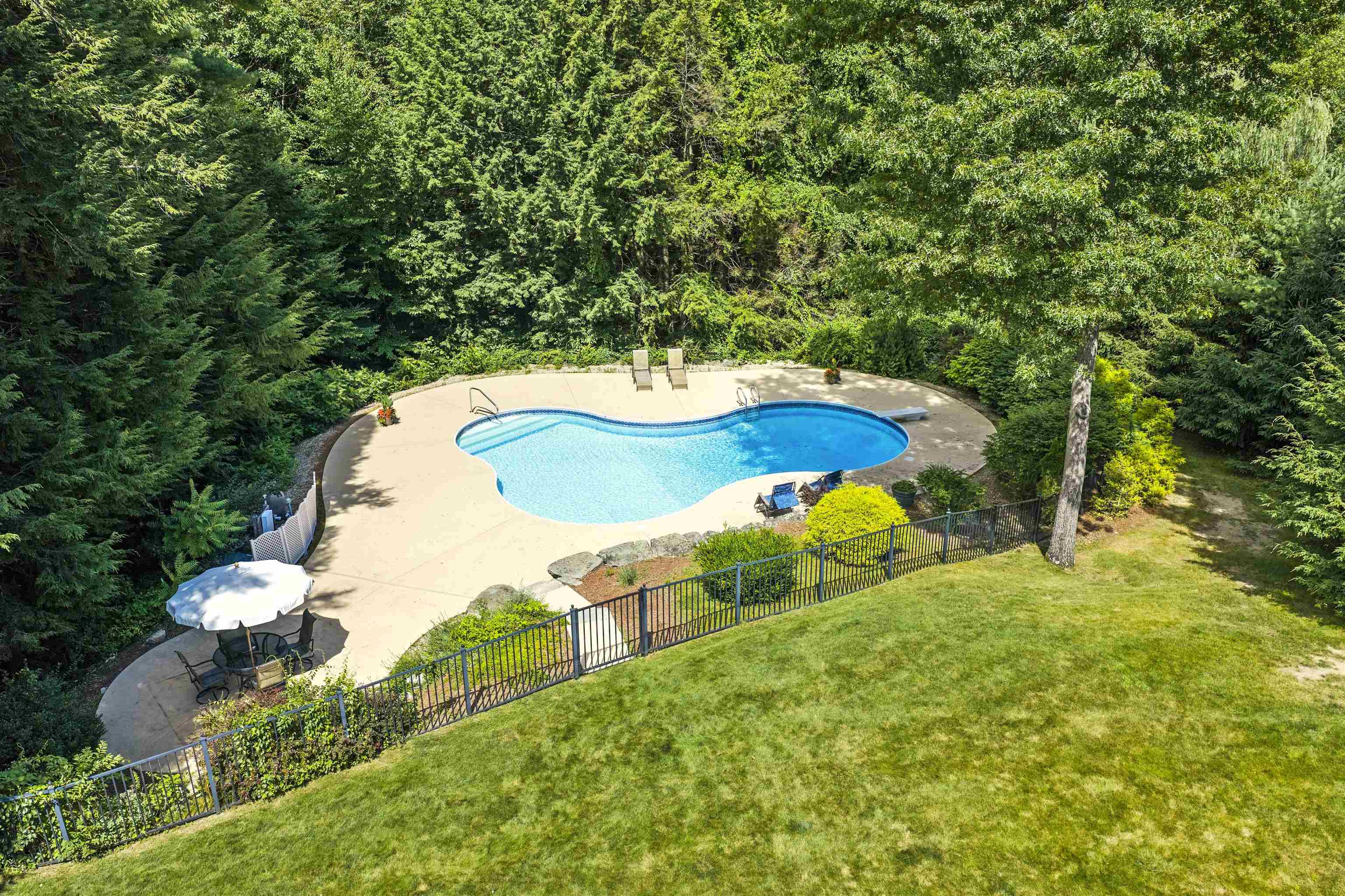 4 Monticello Drive