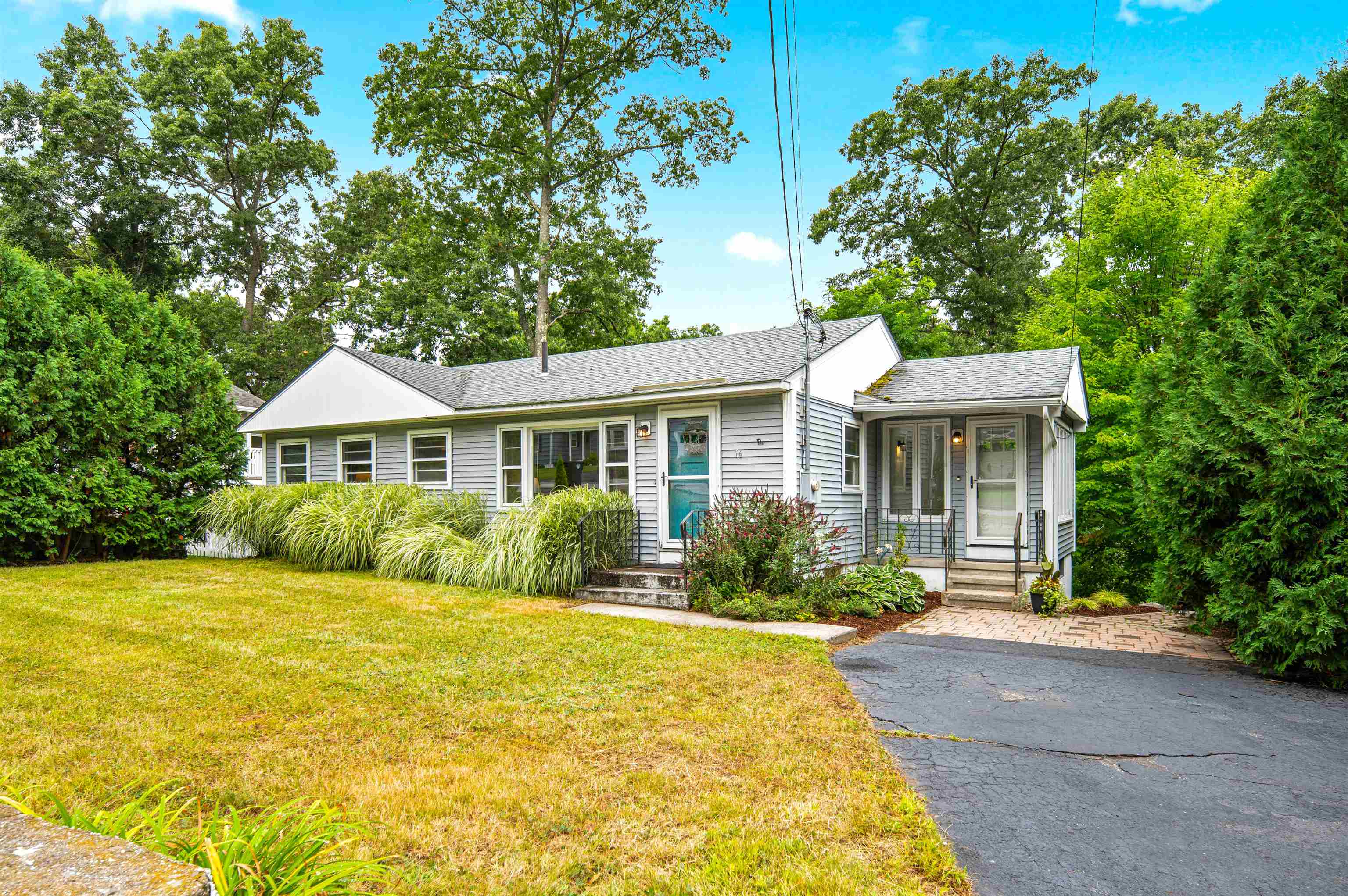 16 Hillside Drive