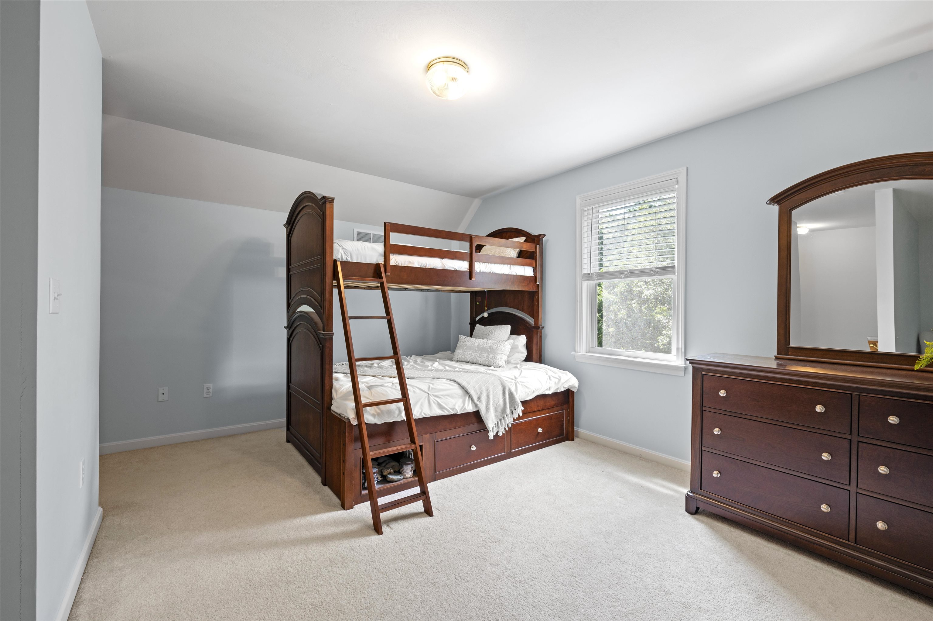 14 Veterans Road Unit: 32