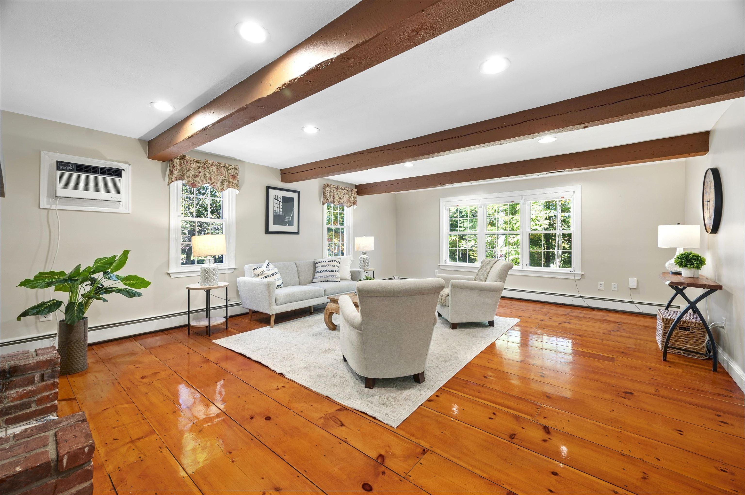 23 Williamsburg Drive
