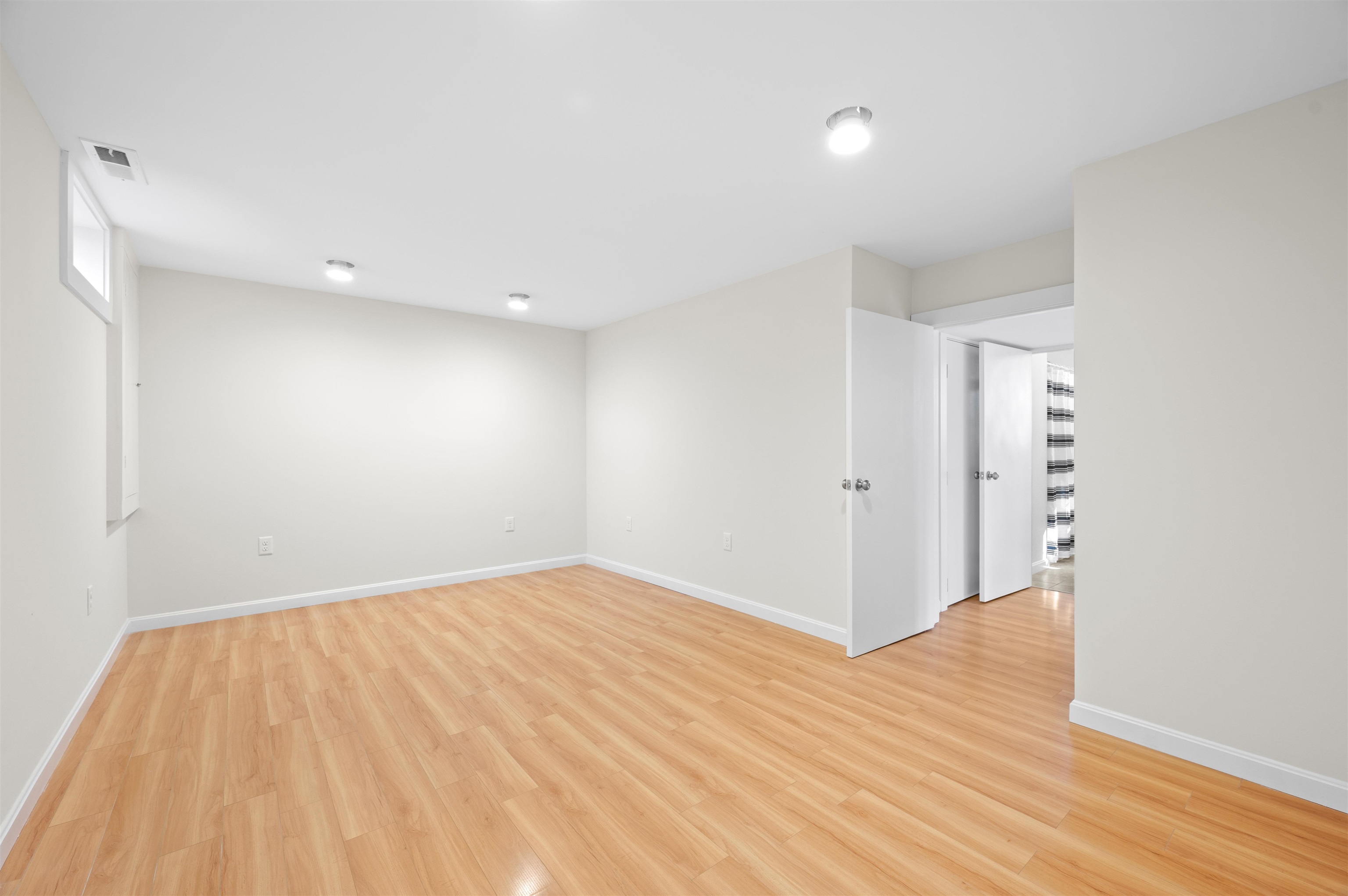9 Grand Hill Road