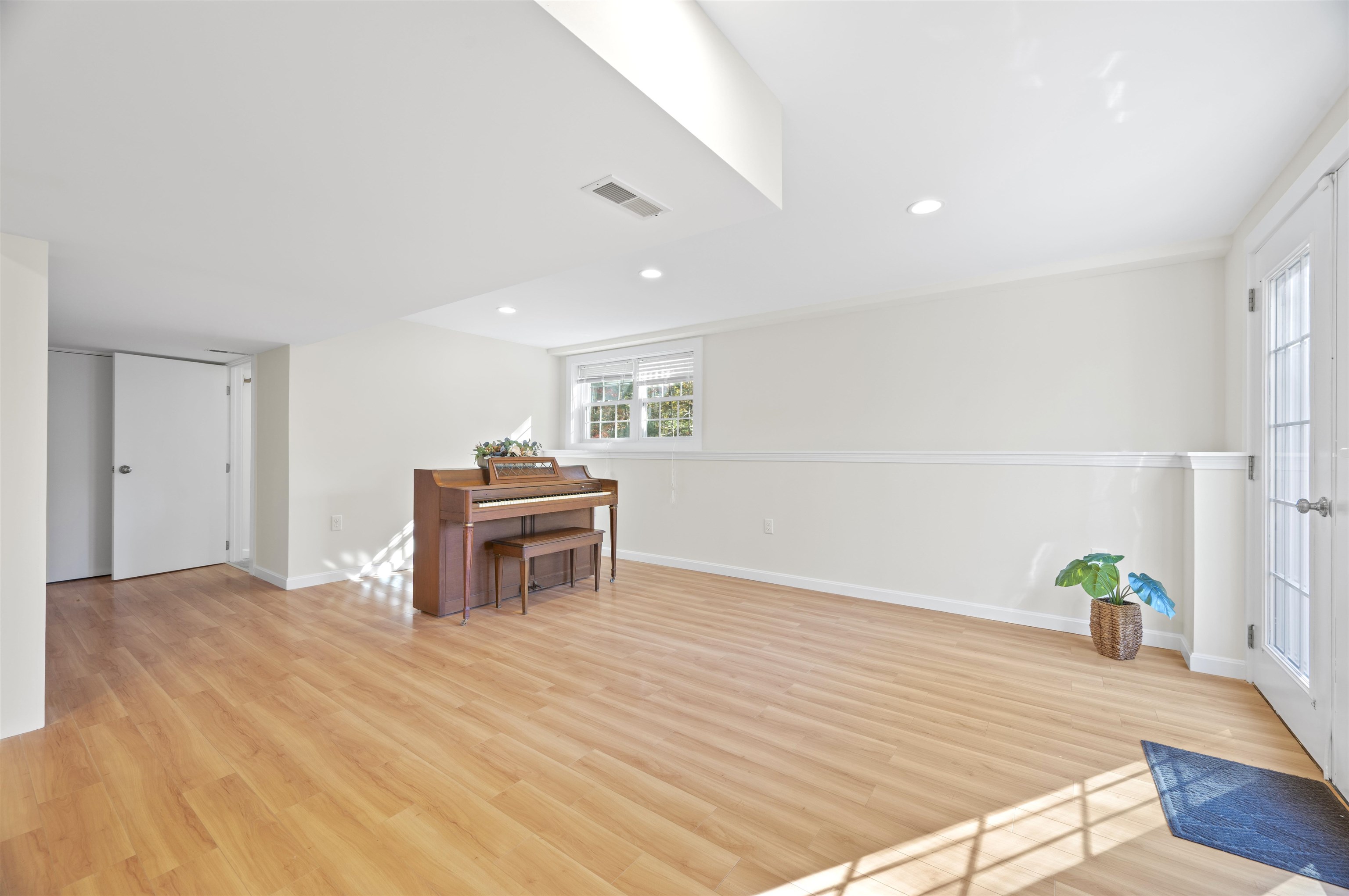 9 Grand Hill Road