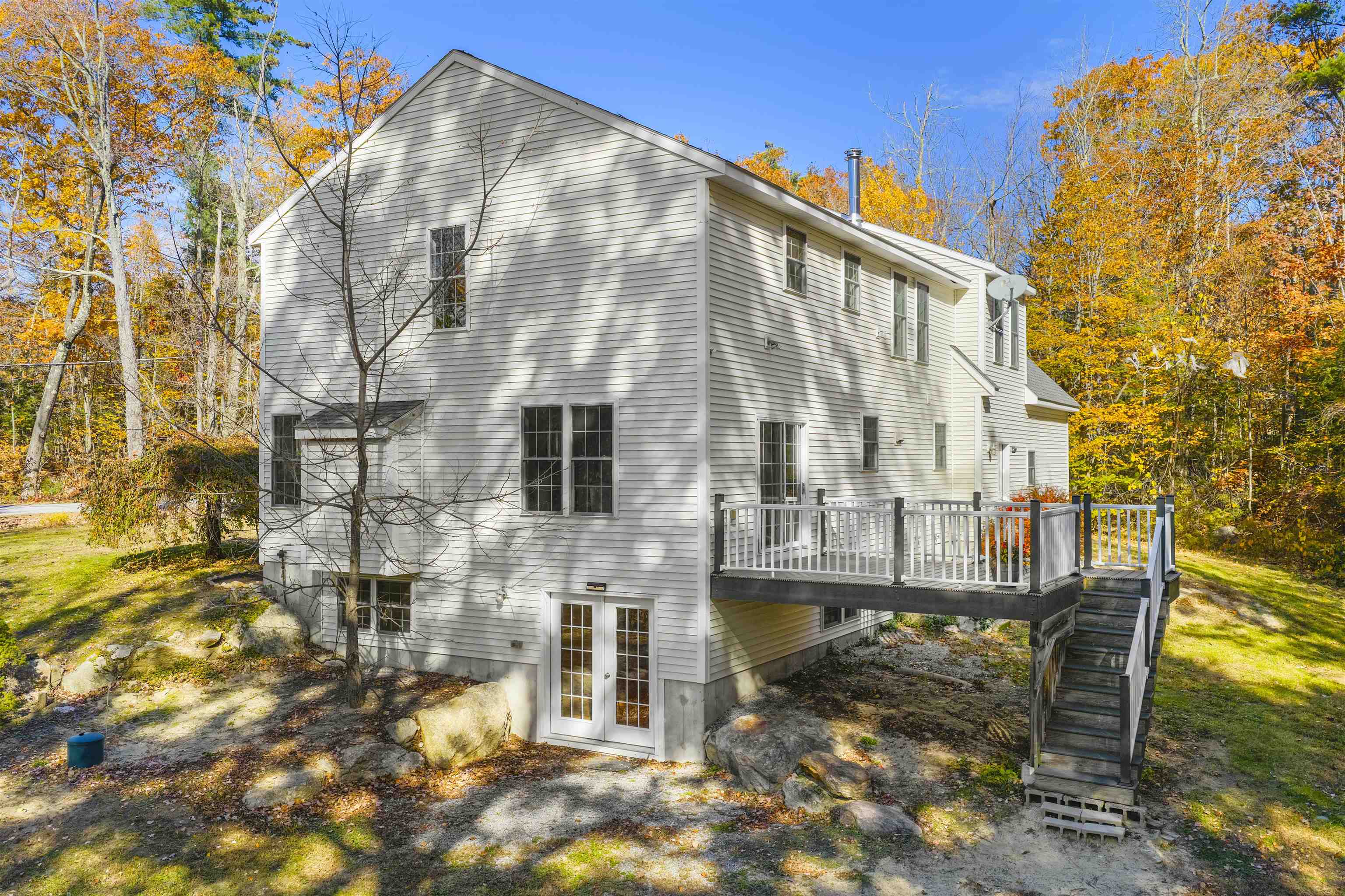 9 Grand Hill Road