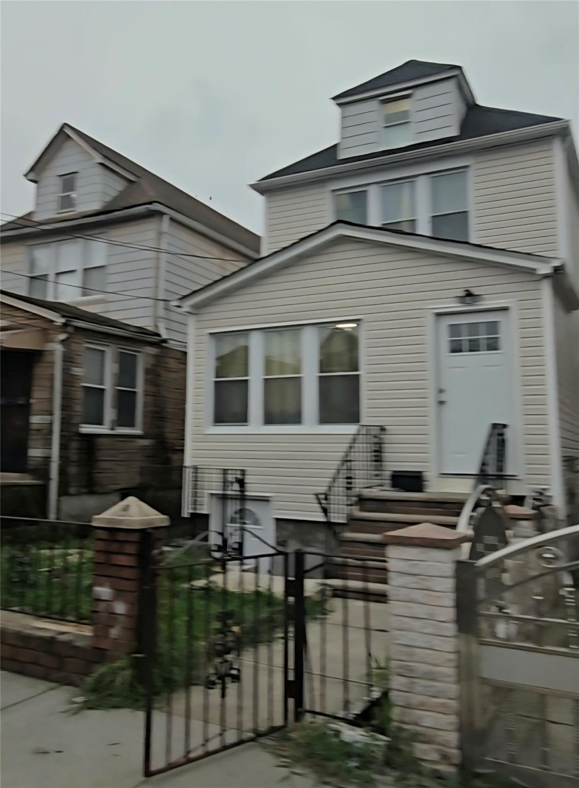 2420 Gillmore Street