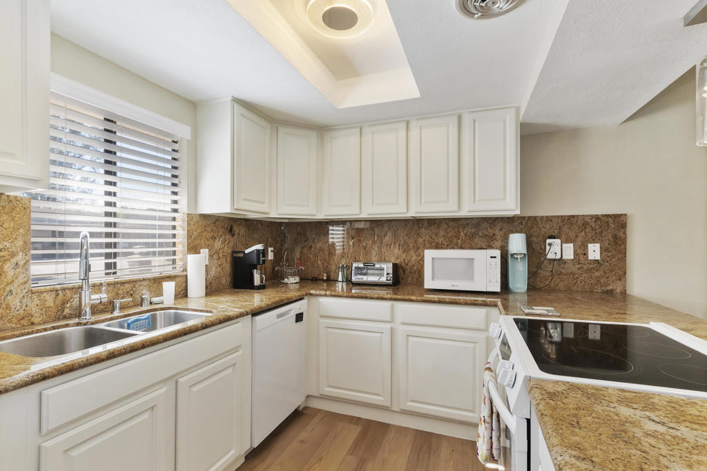 40576 Pebble Beach Circle