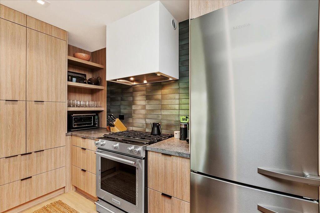 1510 S Camino Real 310a