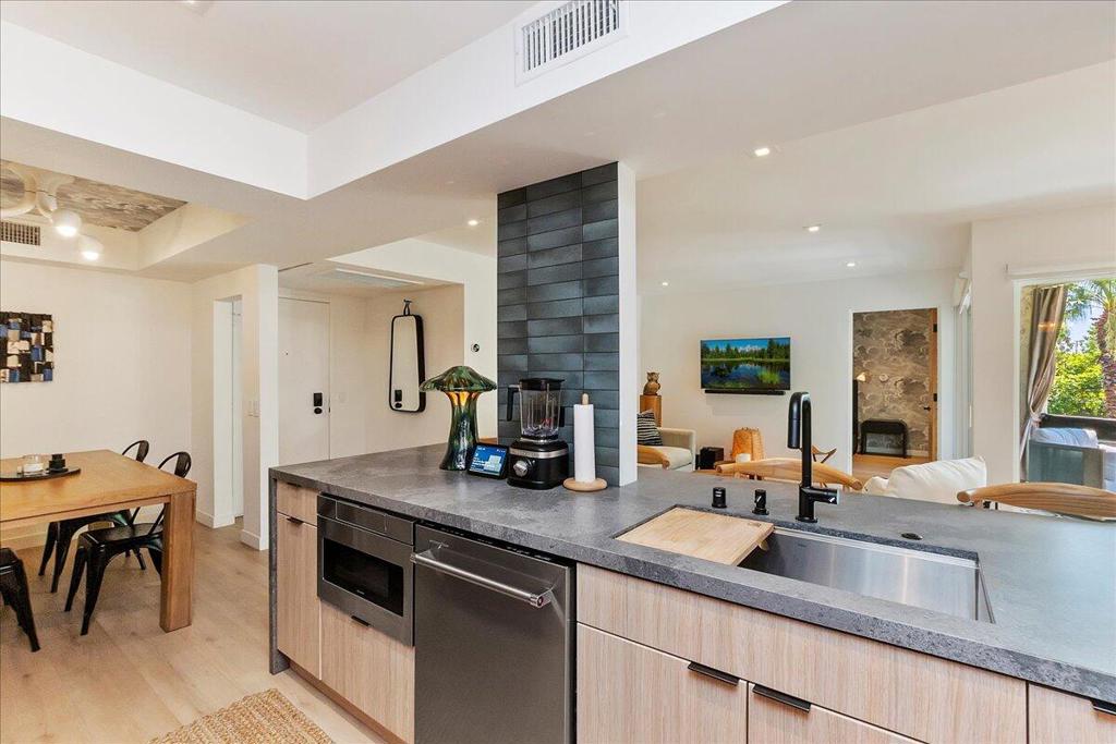 1510 S Camino Real 310a