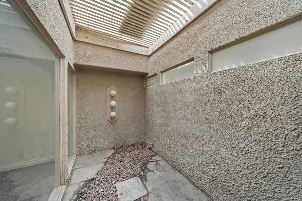 71861 Eleanora Lane