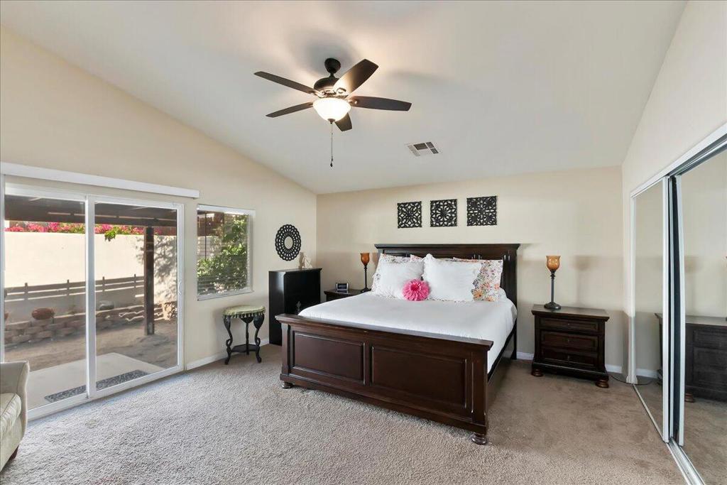 52945 Avenida Herrera