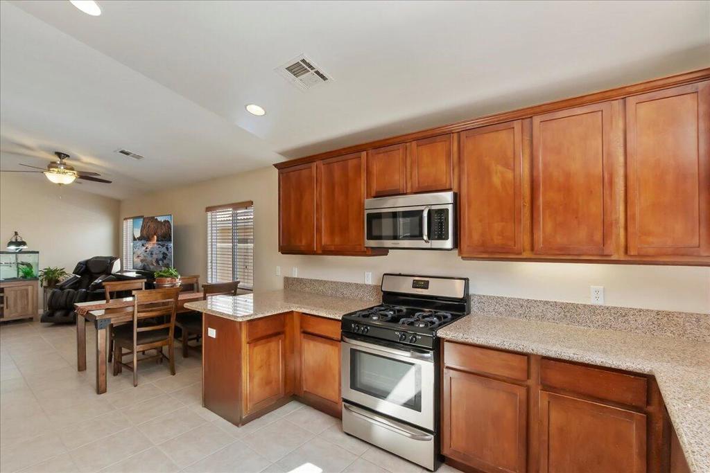 52945 Avenida Herrera