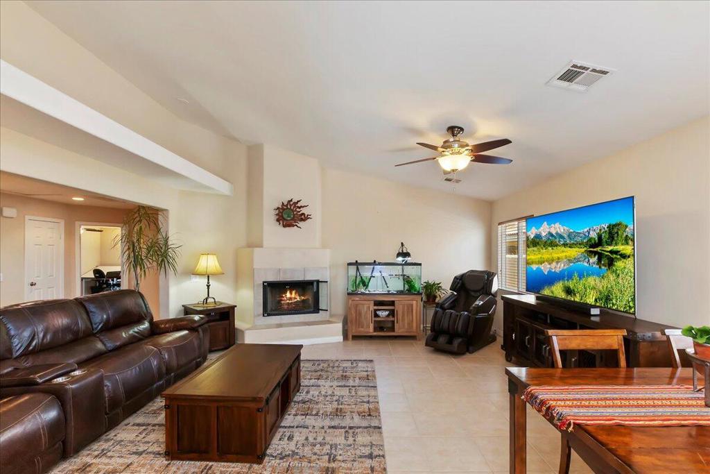 52945 Avenida Herrera