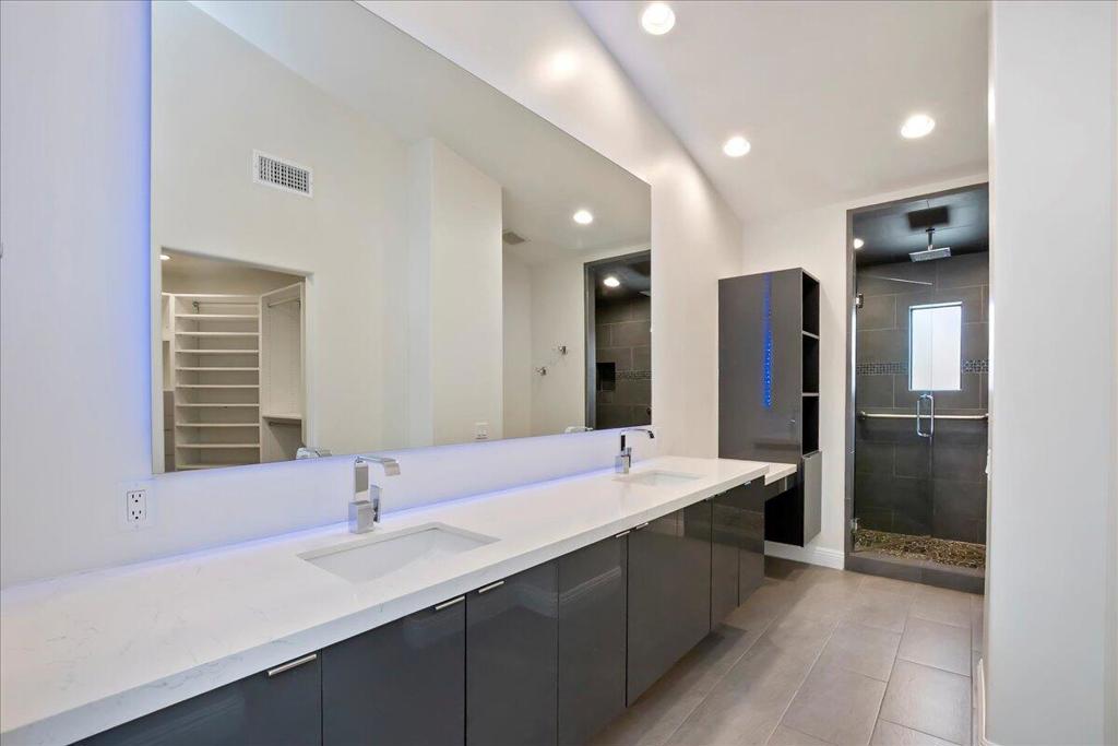 75307 La Cresta Drive