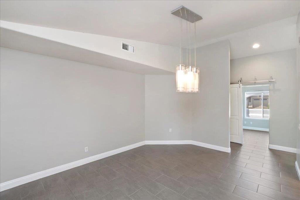 75307 La Cresta Drive