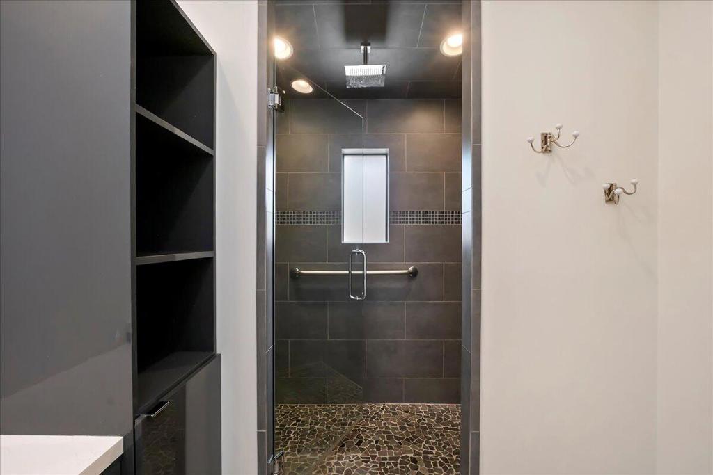 75307 La Cresta Drive