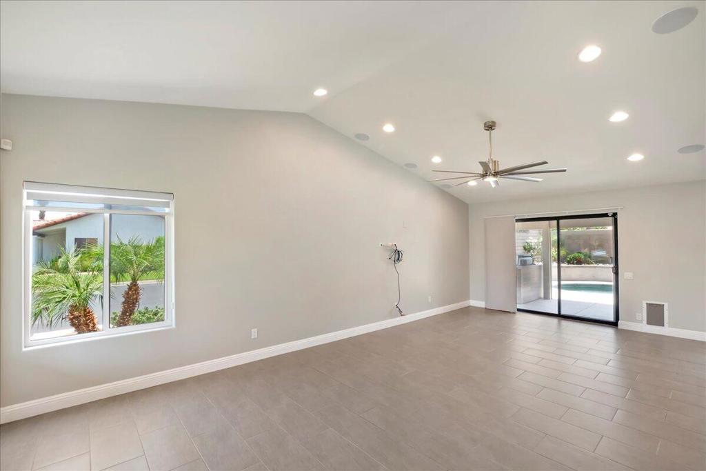 75307 La Cresta Drive