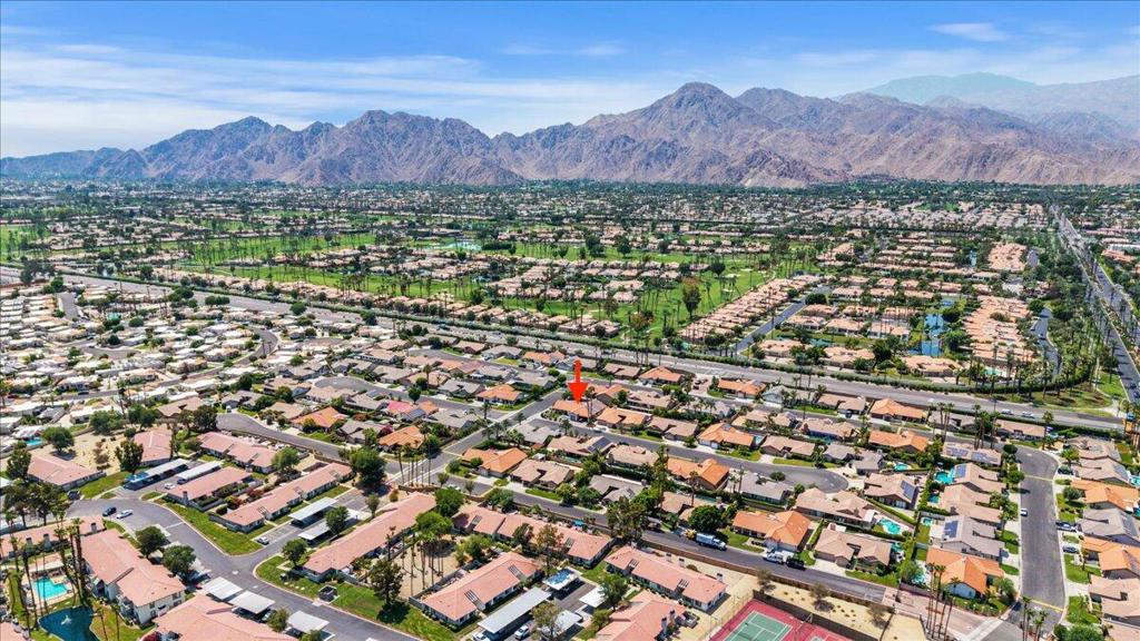 75307 La Cresta Drive