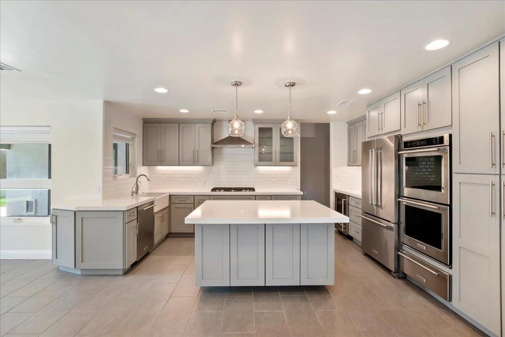 75307 La Cresta Drive