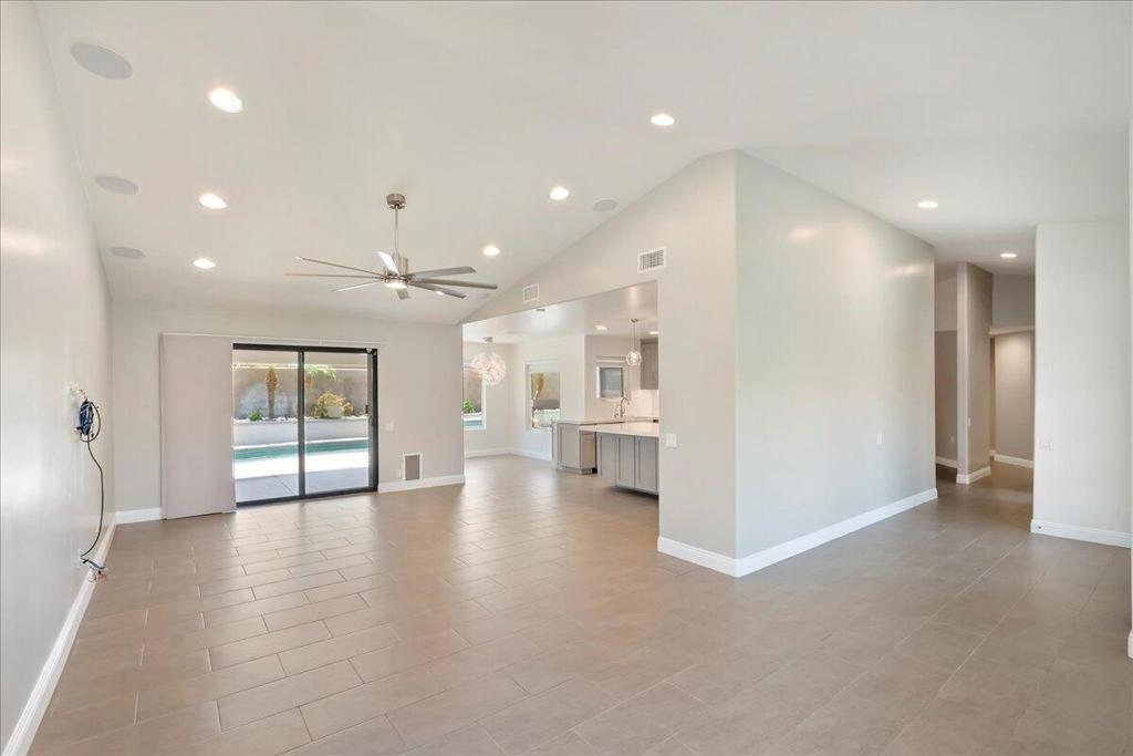 75307 La Cresta Drive