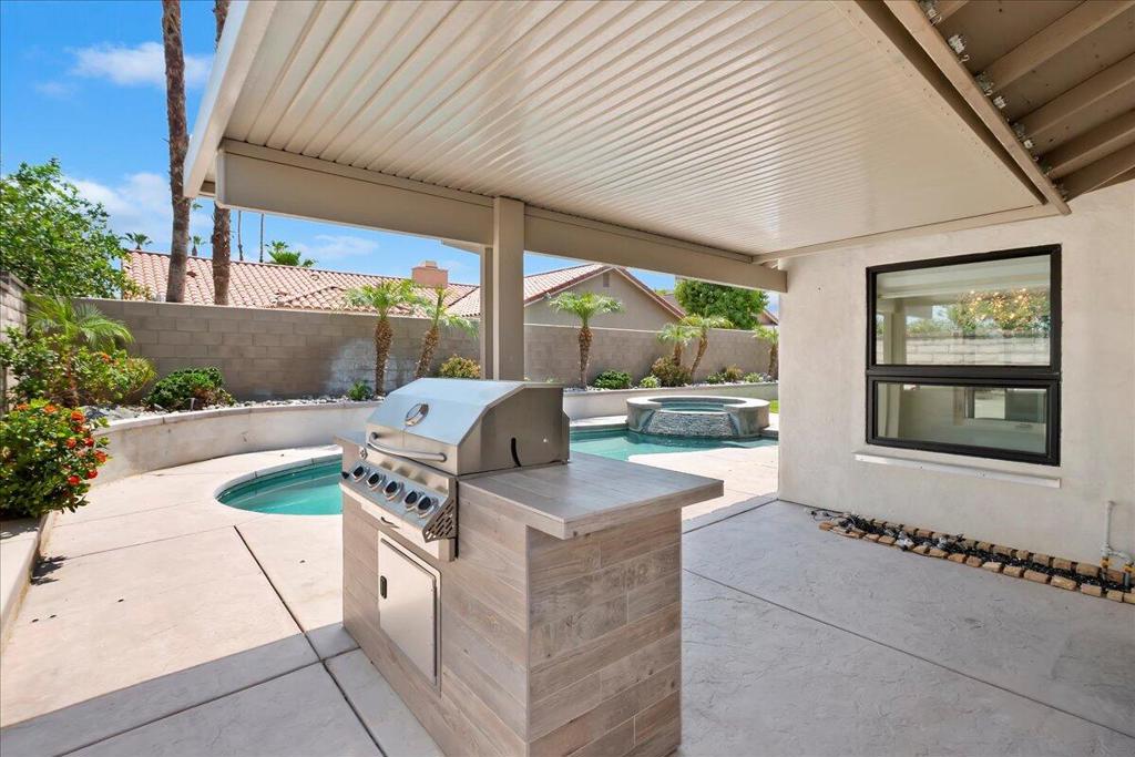 75307 La Cresta Drive