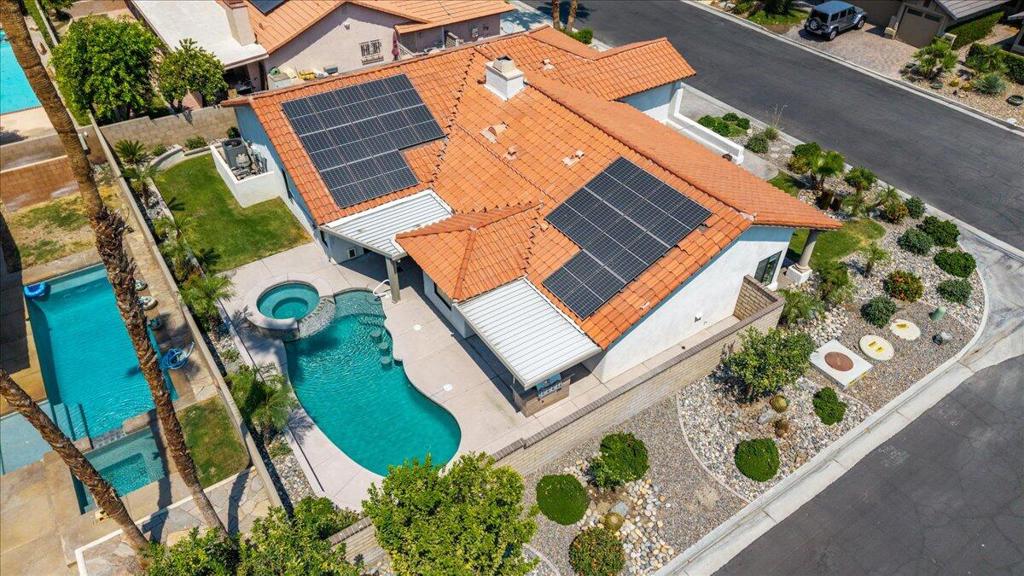 75307 La Cresta Drive