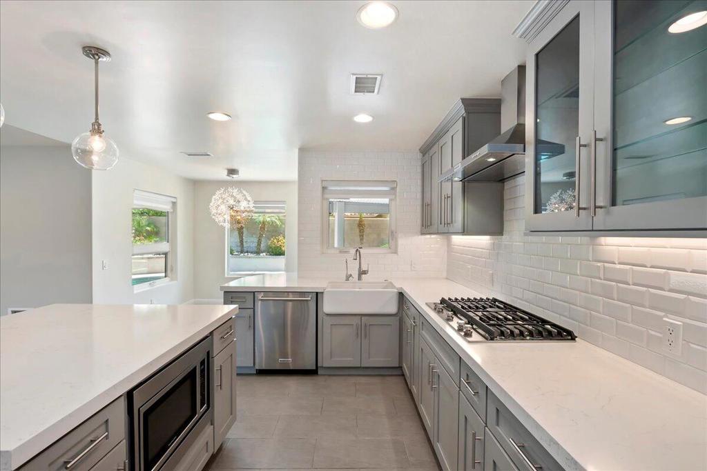 75307 La Cresta Drive