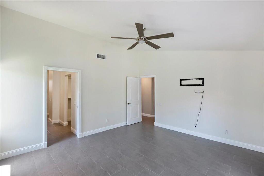 75307 La Cresta Drive