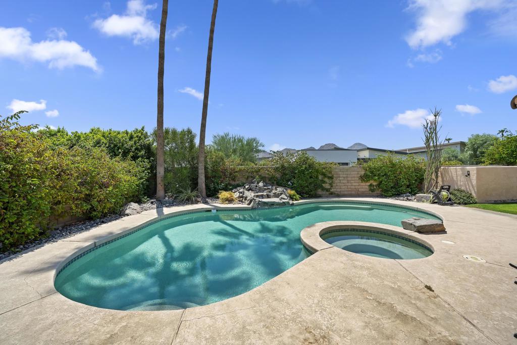 77469 Evening Star Circle