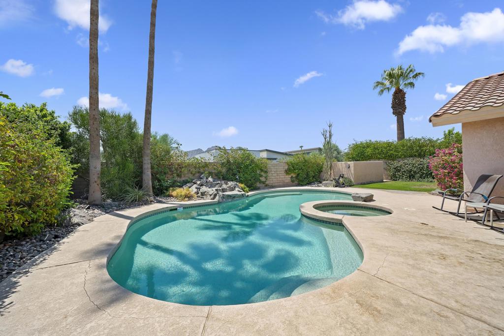 77469 Evening Star Circle