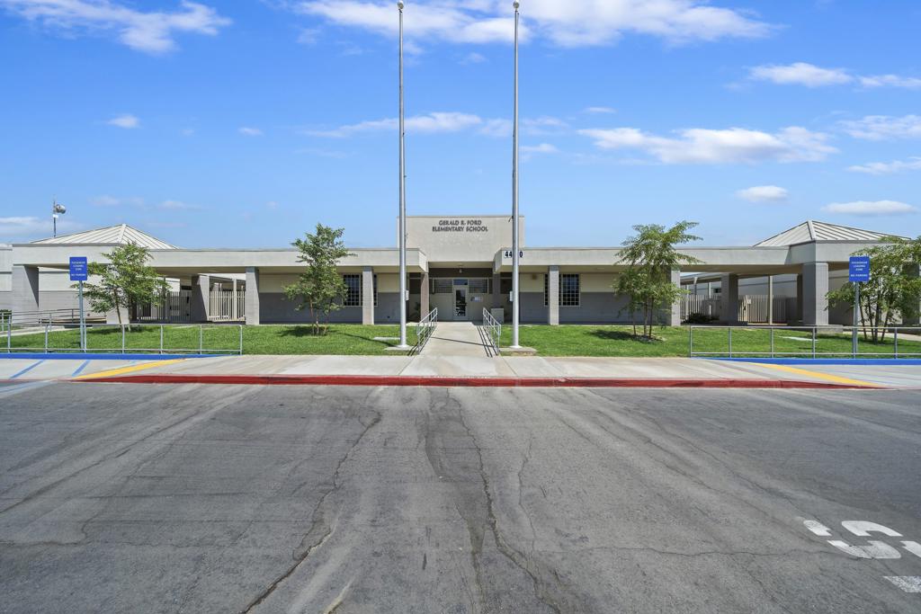 77469 Evening Star Circle