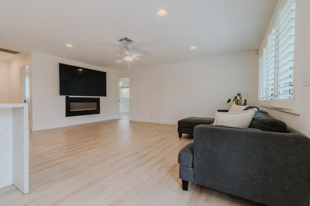 52801 Avenida Alvarado