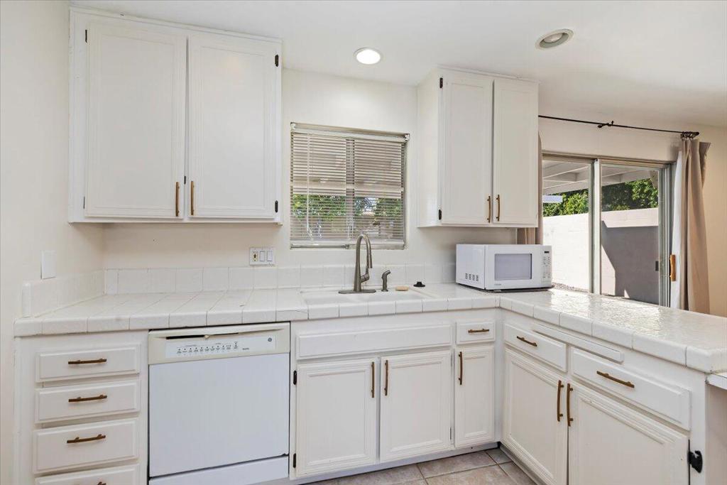 43651 Virginia Avenue