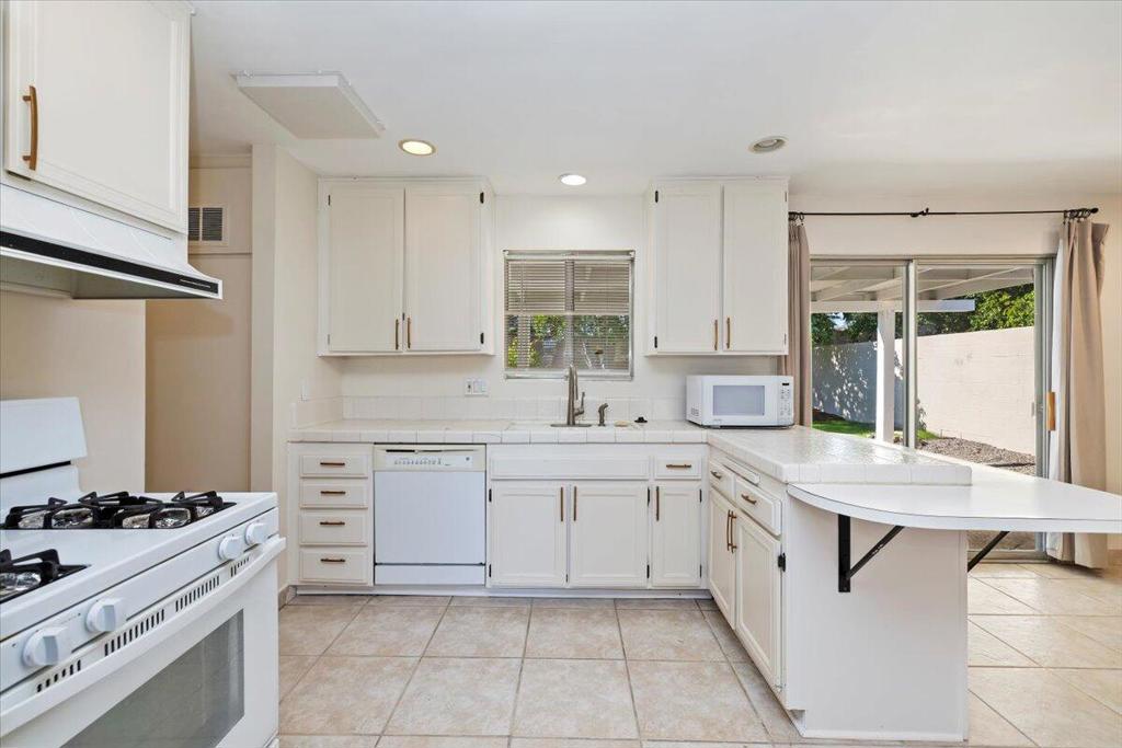 43651 Virginia Avenue